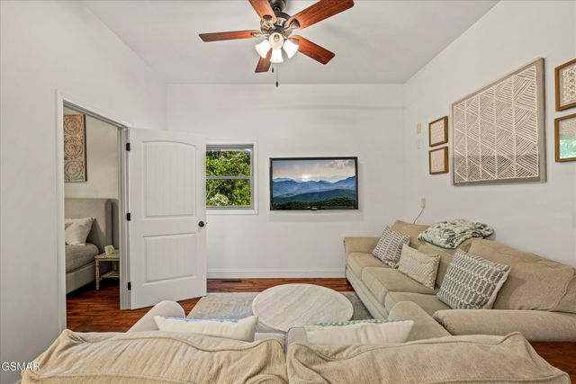 1932 Bales Way, Sevierville, TN 37876