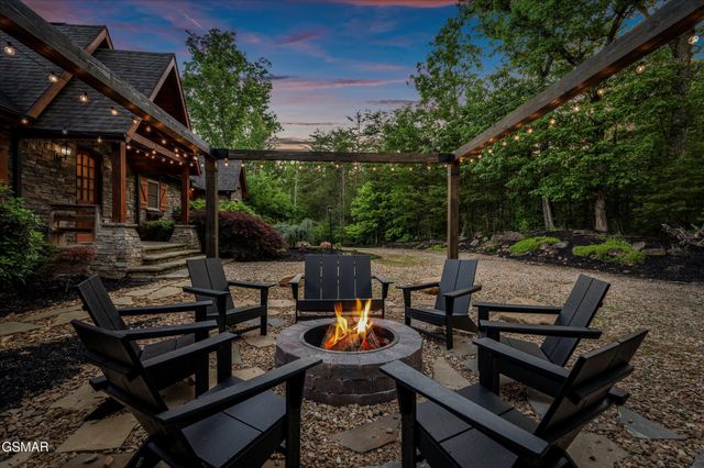 1932 Bales Way, Sevierville, TN 37876