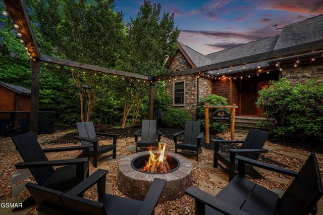 1932 Bales Way, Sevierville, TN 37876