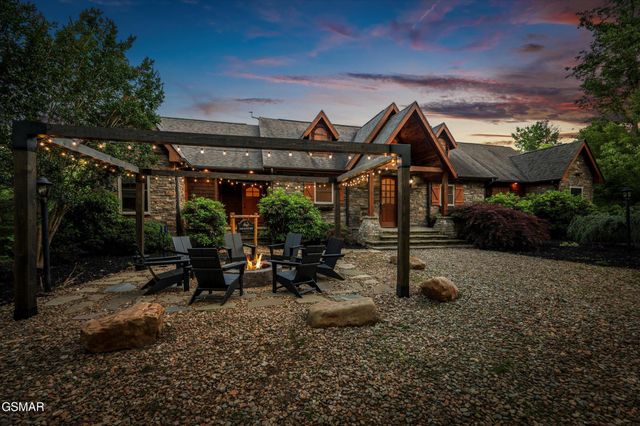 1932 Bales Way, Sevierville, TN 37876