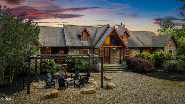 1932 Bales Way, Sevierville, TN 37876
