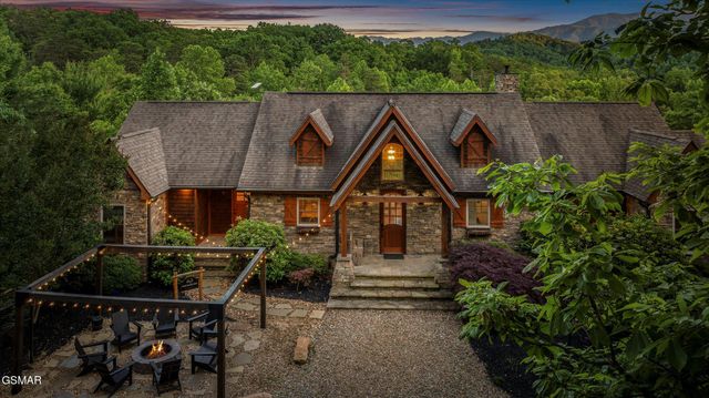 1932 Bales Way, Sevierville, TN 37876