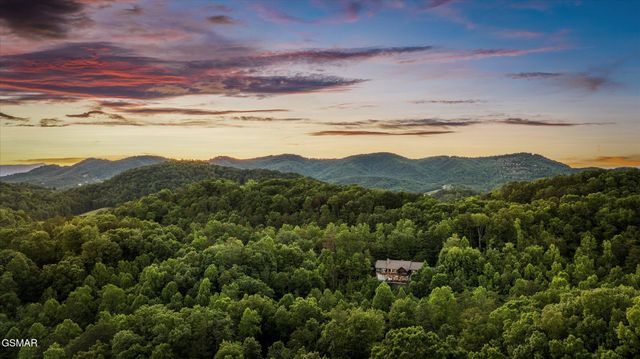 1932 Bales Way, Sevierville, TN 37876
