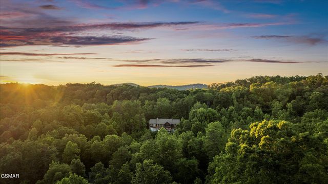 1932 Bales Way, Sevierville, TN 37876