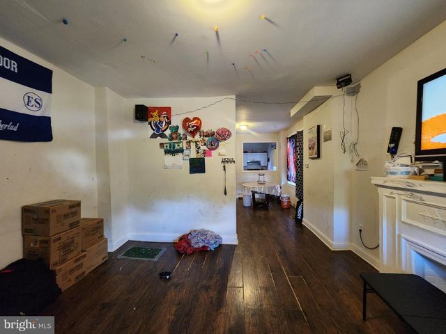 2514 OSWEGO AVE, Baltimore, MD 21215