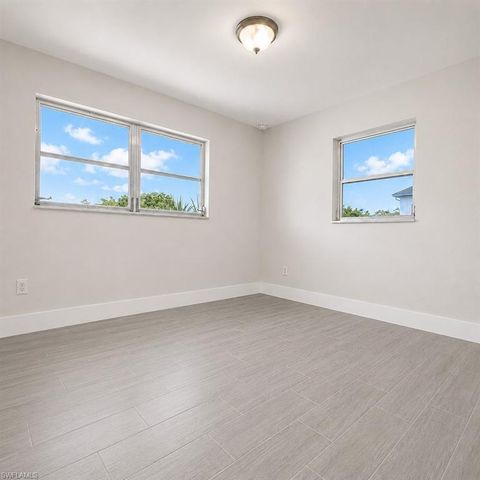 800 Willow DR, Lehigh Acres, FL 33936