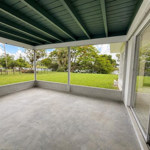 800 Willow DR, Lehigh Acres, FL 33936