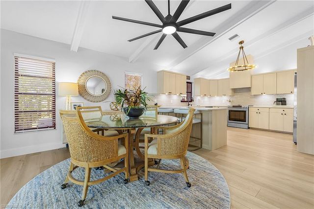 663 110th AVE N, Naples, FL 34108