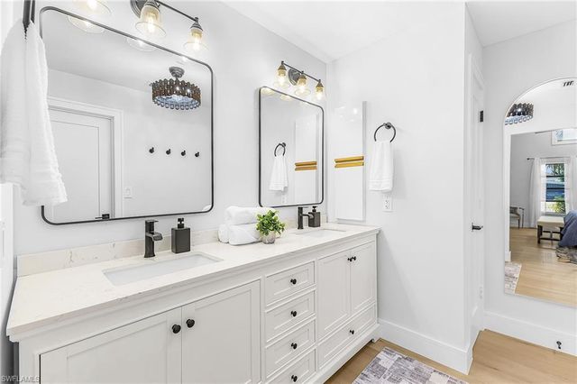 663 110th AVE N, Naples, FL 34108