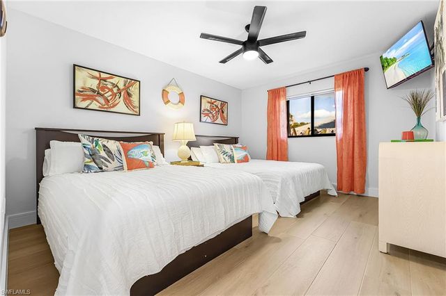 663 110th AVE N, Naples, FL 34108