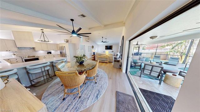 663 110th AVE N, Naples, FL 34108