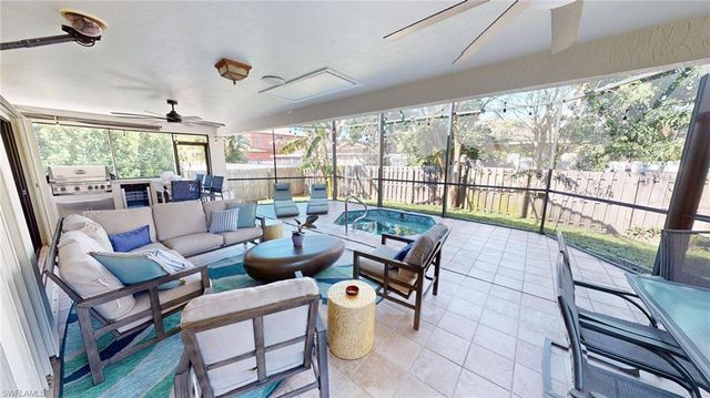 663 110th AVE N, Naples, FL 34108