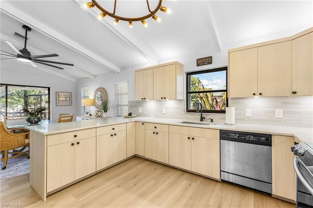 663 110th AVE N, Naples, FL 34108