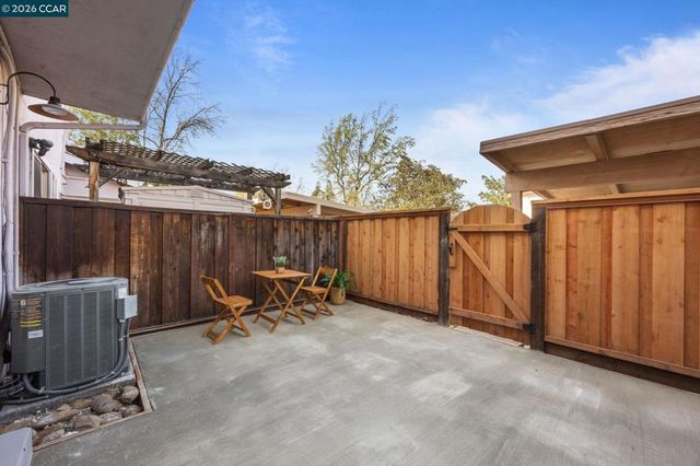 3828 Willow Pass Rd D, Concord, CA 94519