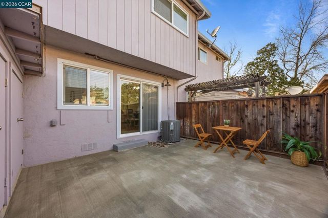 3828 Willow Pass Rd D, Concord, CA 94519