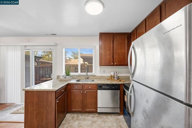 3828 Willow Pass Rd D, Concord, CA 94519