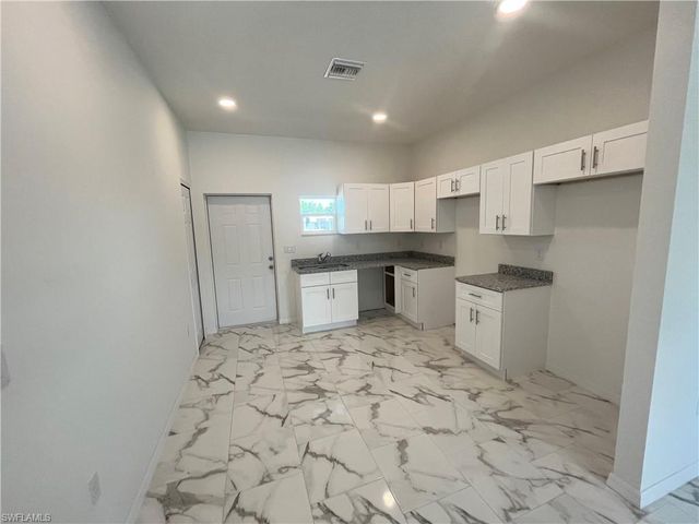 3012 3rd ST SW, Lehigh Acres, FL 33976