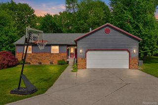 3176 Yorkshire Drive, Port Huron Charter Township, MI 48060
