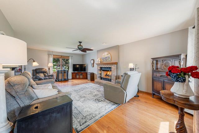 W6108 LONG COURT, Appleton, WI 54914