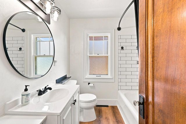 527 S 7th AVENUE, West Bend, WI 53095