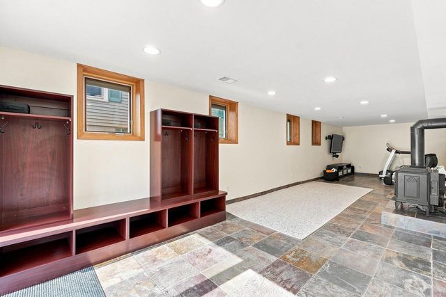 527 S 7th AVENUE, West Bend, WI 53095