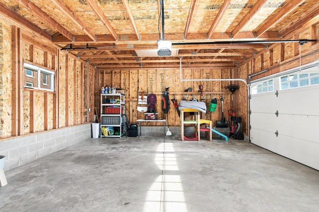 527 S 7th AVENUE, West Bend, WI 53095