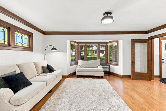 527 S 7th AVENUE, West Bend, WI 53095