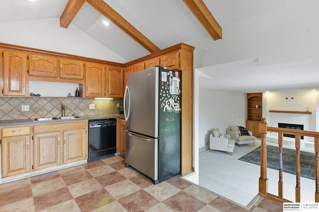 1130 N 153rd Avenue, Omaha, NE 68154