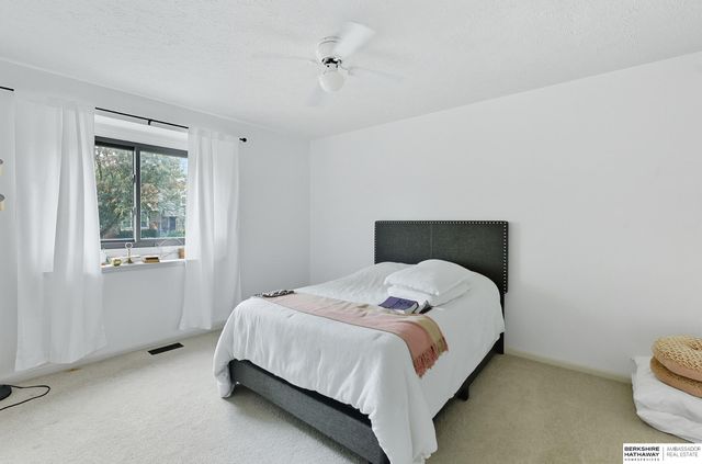 1130 N 153rd Avenue, Omaha, NE 68154