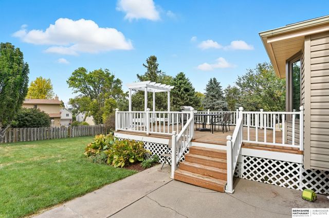 1130 N 153rd Avenue, Omaha, NE 68154