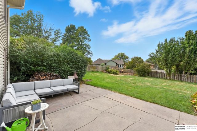 1130 N 153rd Avenue, Omaha, NE 68154