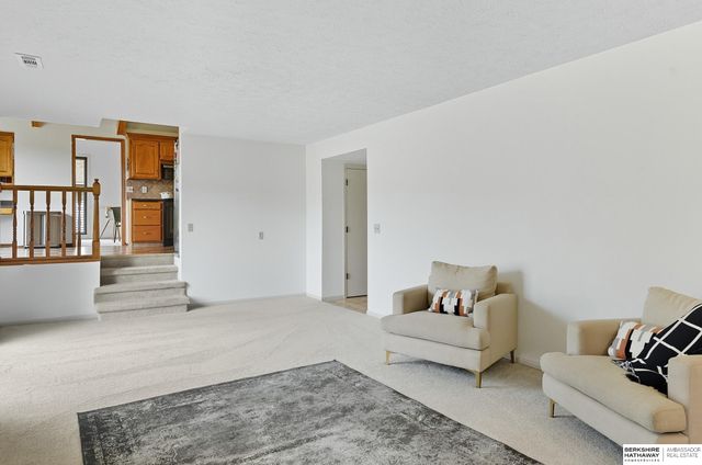 1130 N 153rd Avenue, Omaha, NE 68154