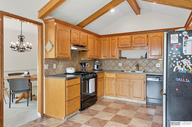 1130 N 153rd Avenue, Omaha, NE 68154