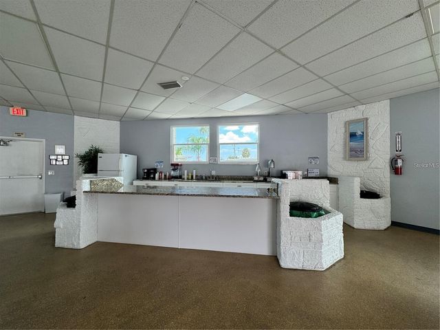 250 ROSERY ROAD NW 283, Largo, FL 33770