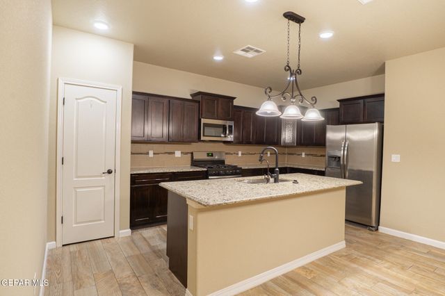 2032 Thomas Lackland Street, El Paso, TX 79938