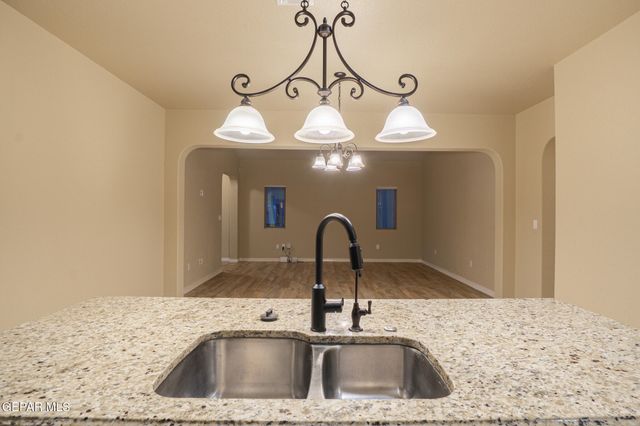 2032 Thomas Lackland Street, El Paso, TX 79938