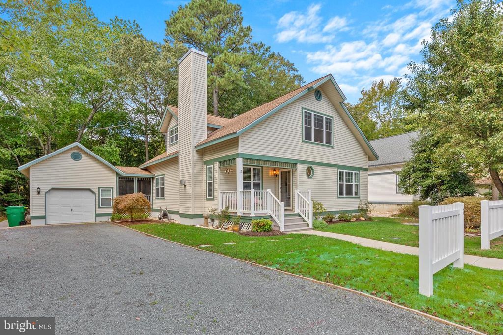 17 MARY ELIZABETH DR, Ocean View, DE 19970