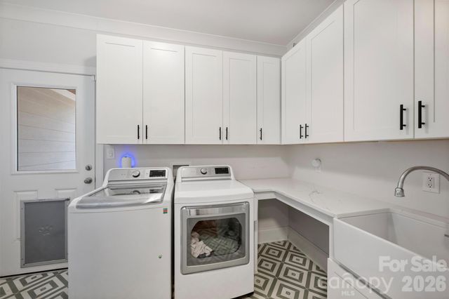 237 Hunter Lane, Charlotte, NC 28211