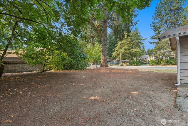 17103 NE 95th Street, Redmond, WA 98052