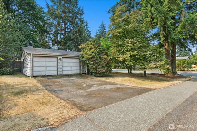 17103 NE 95th Street, Redmond, WA 98052