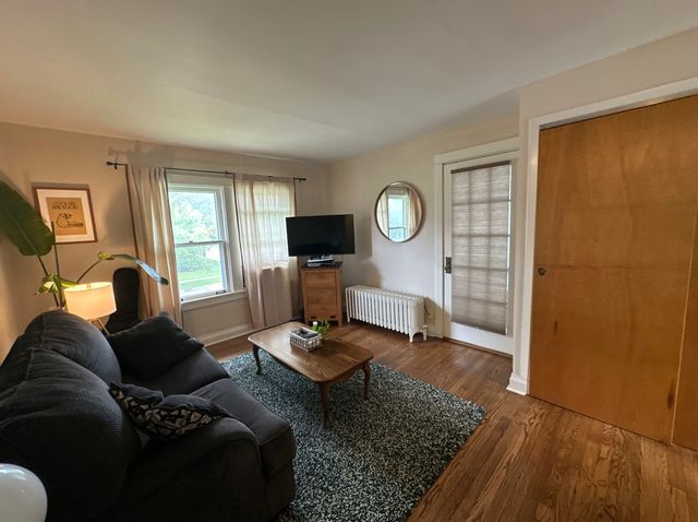667 Homewood Avenue 2, Highland Park, IL 60035