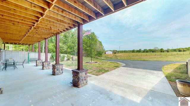 3210 Douglas Road, Murray, KY 42071