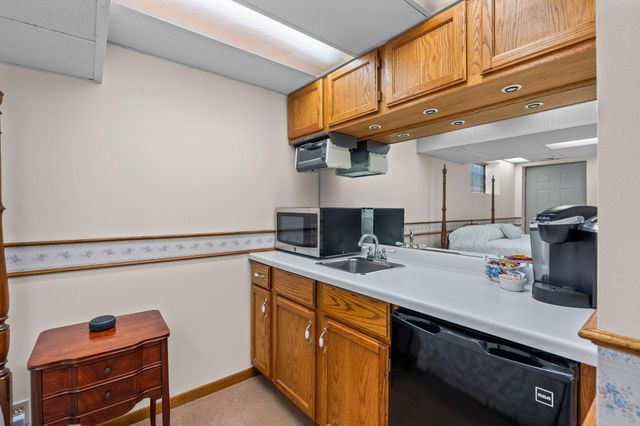4102 Grimes Avenue S, Edina, MN 55416