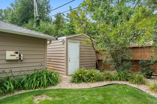 4102 Grimes Avenue S, Edina, MN 55416