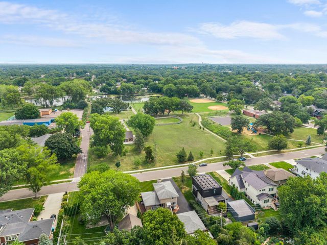 4102 Grimes Avenue S, Edina, MN 55416