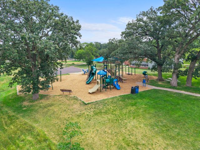 4102 Grimes Avenue S, Edina, MN 55416
