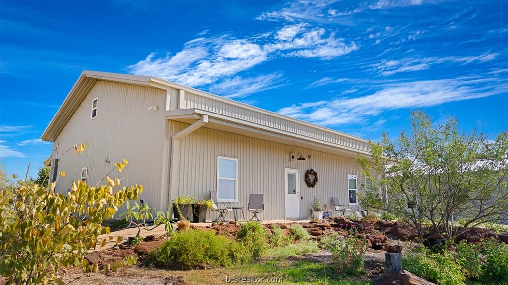 T-5, 11258 Providence Road, Calvert, TX 77837 — exterior