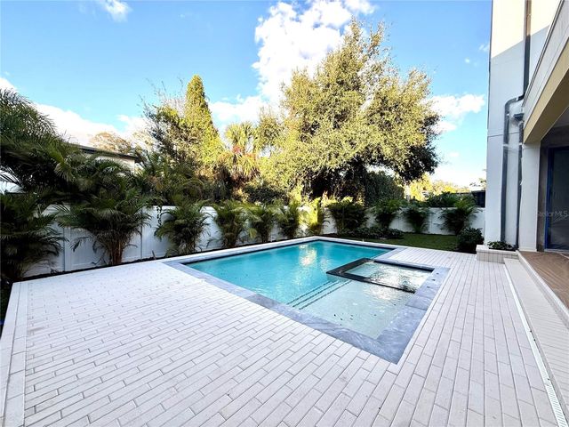 4305 W ZELAR STREET, Tampa, FL 33629