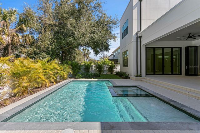 4305 W ZELAR STREET, Tampa, FL 33629