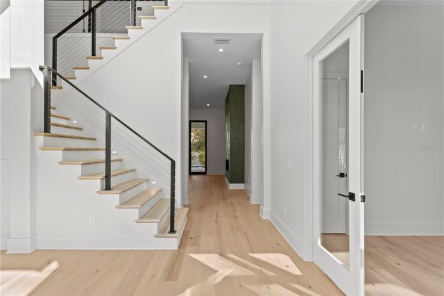 4305 W ZELAR STREET, Tampa, FL 33629